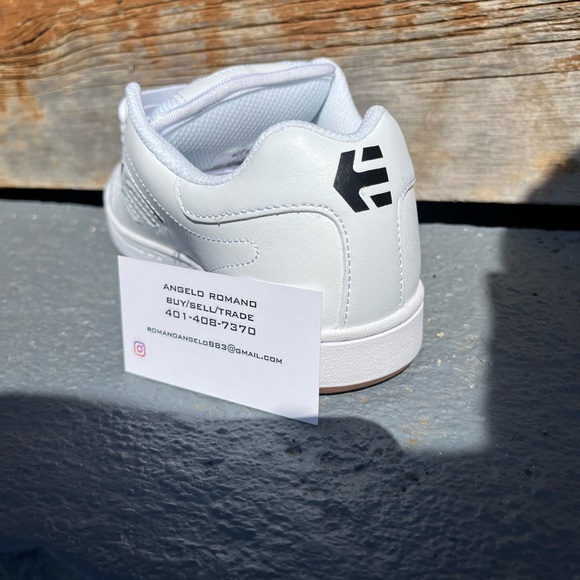 Etnies Calicut White Assorted Sizes - Picture 3 of 3